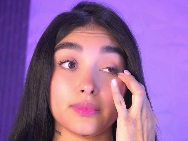 k-rioss's BongaCams show and profile