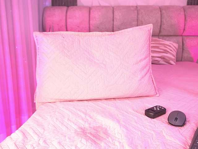 k-rioss's BongaCams show and profile