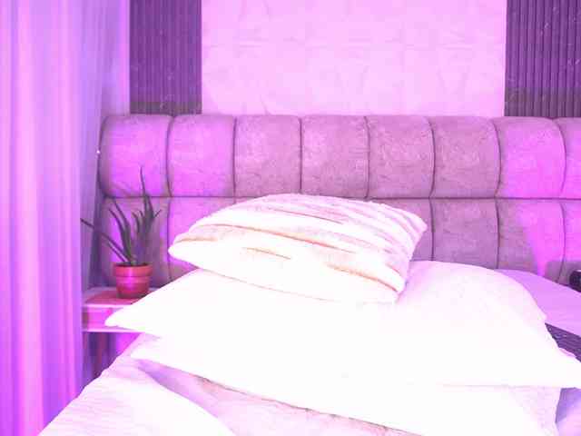 k-rioss Live Webcam on BongaCams