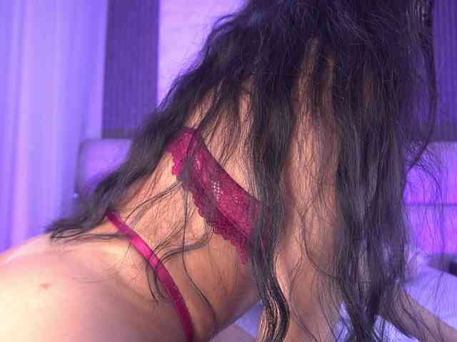 k-rioss Live Webcam on BongaCams