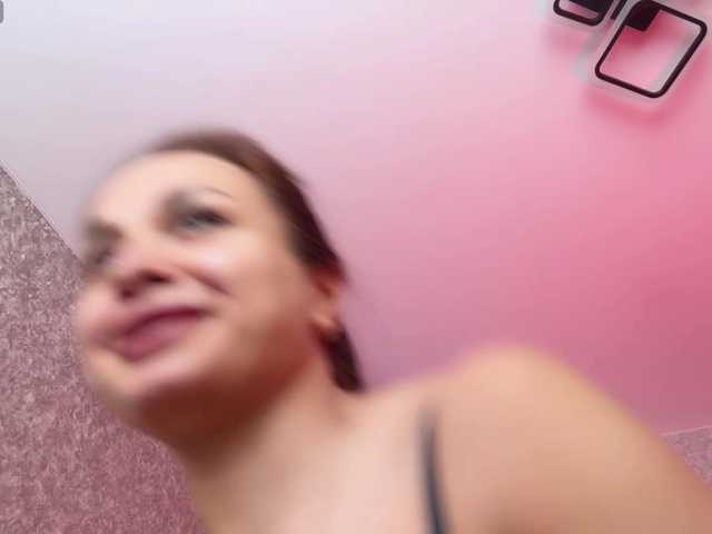 Maryllove's BongaCams show and profile