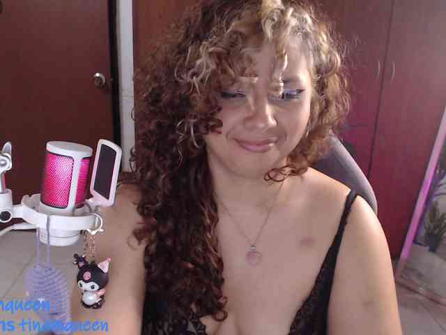 Tinaqueen1 webcam