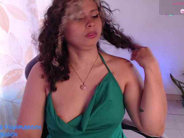 Tinaqueen1 webcam