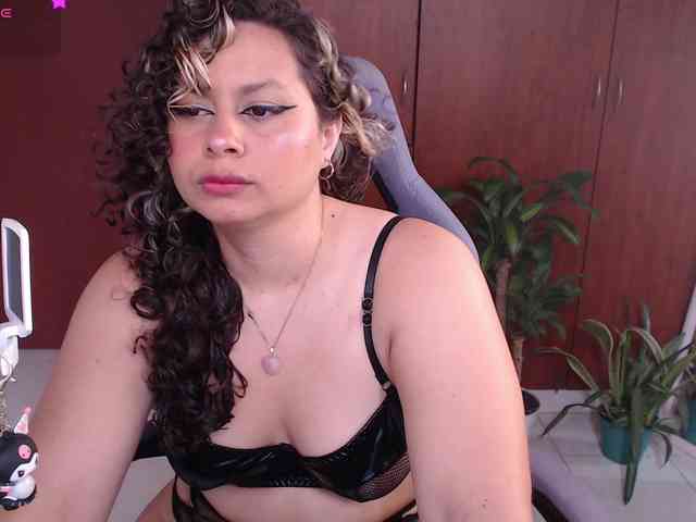 Tinaqueen1 webcam