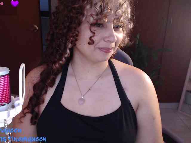 Tinaqueen1 webcam
