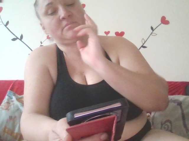 LaraXXX33's BongaCams show and profile