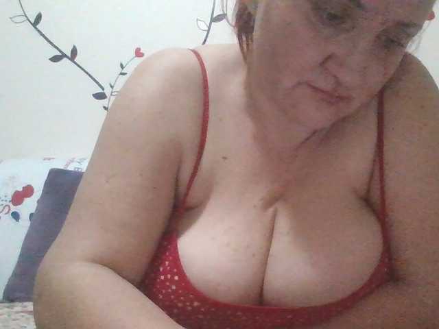 LaraXXX33's BongaCams show and profile