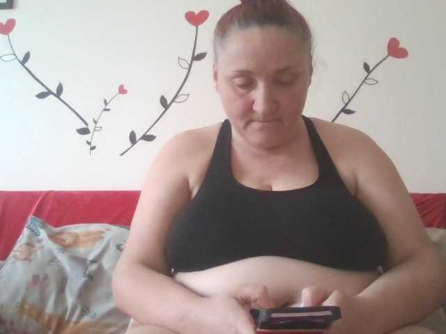 LaraXXX33's BongaCams show and profile