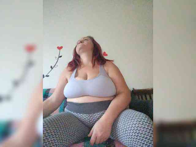 LaraXXX33 webcam