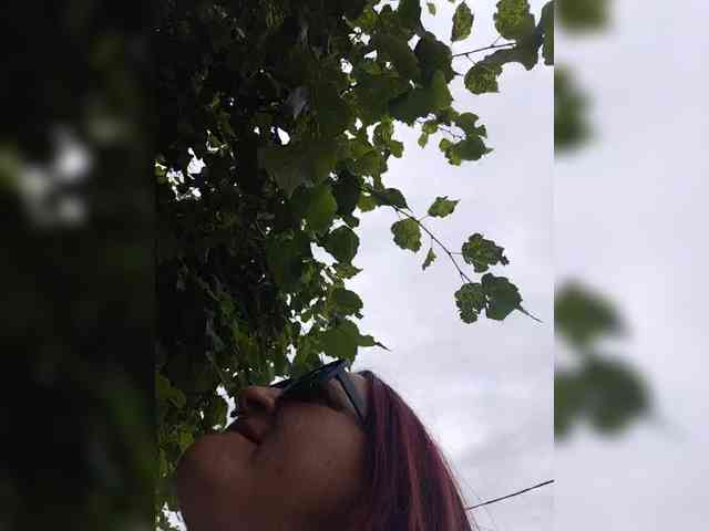 LaraXXX33 webcam