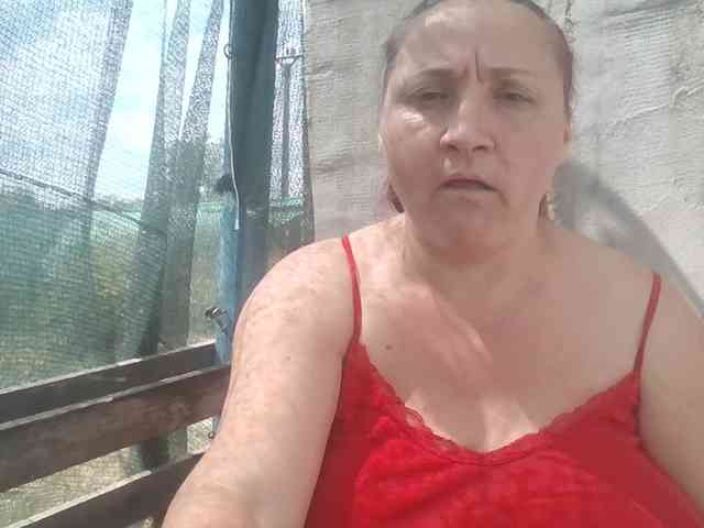 LaraXXX33 webcam