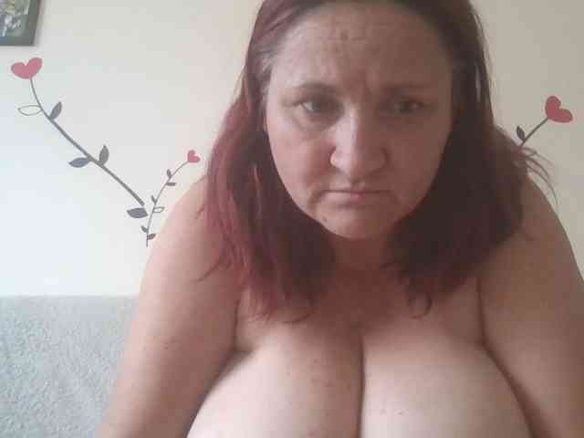 LaraXXX33 webcam