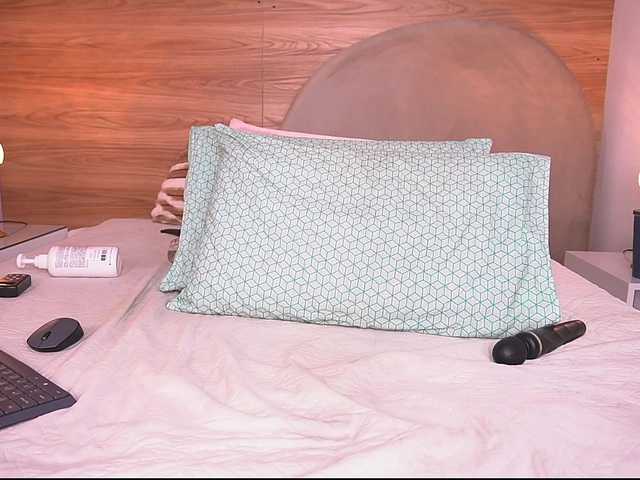 ale-evanz's BongaCams show and profile