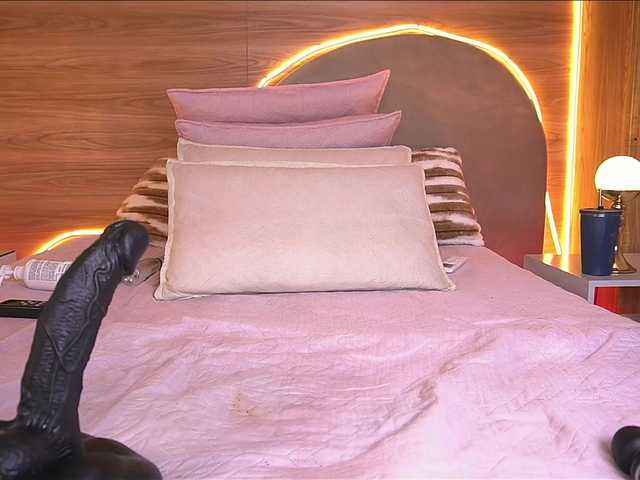 ale-evanz's BongaCams show and profile