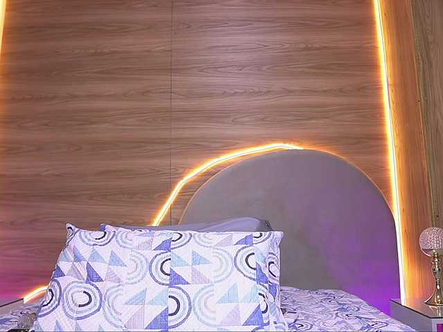 ale-evanz's BongaCams show and profile