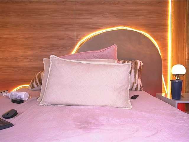 ale-evanz's BongaCams show and profile