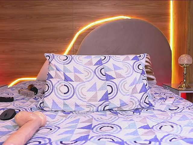 ale-evanz's BongaCams show and profile