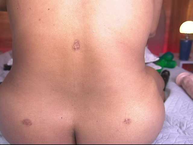 ale-evanz's BongaCams show and profile