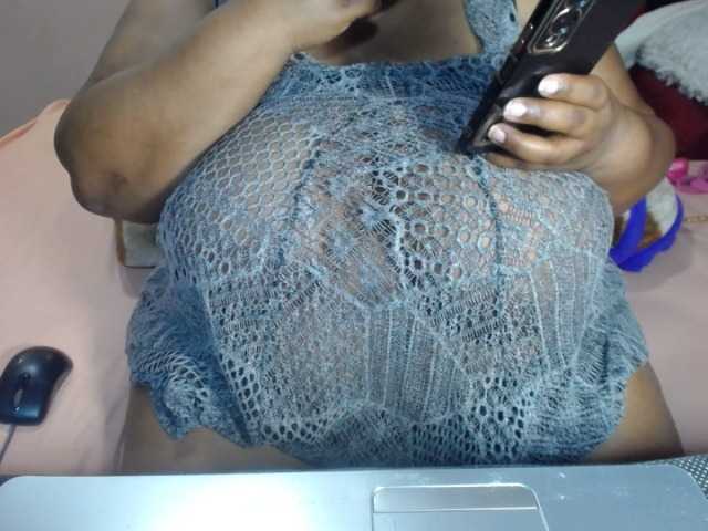 Candyboobsxx on Bongacams