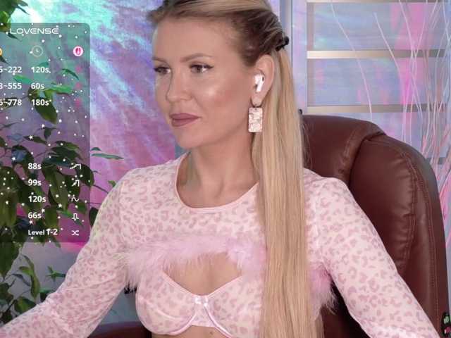 Anna-R's BongaCams show and profile