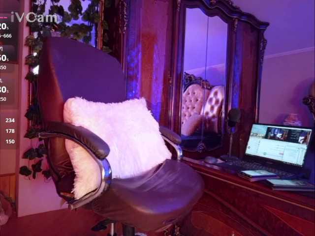 Keily's BongaCams show and profile