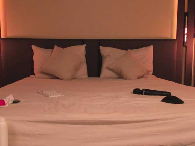 ShySara's BongaCams show and profile