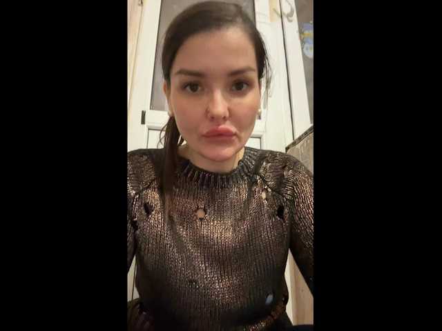 KikiMilf84 Live Cam and Statistics on UnifiedCams