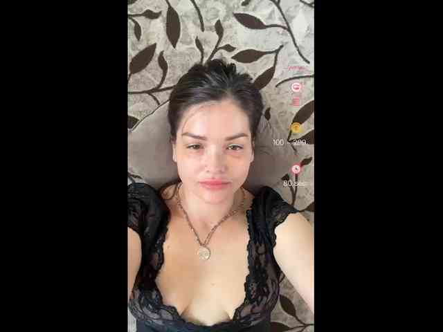 KsyushaMilf84 webcam
