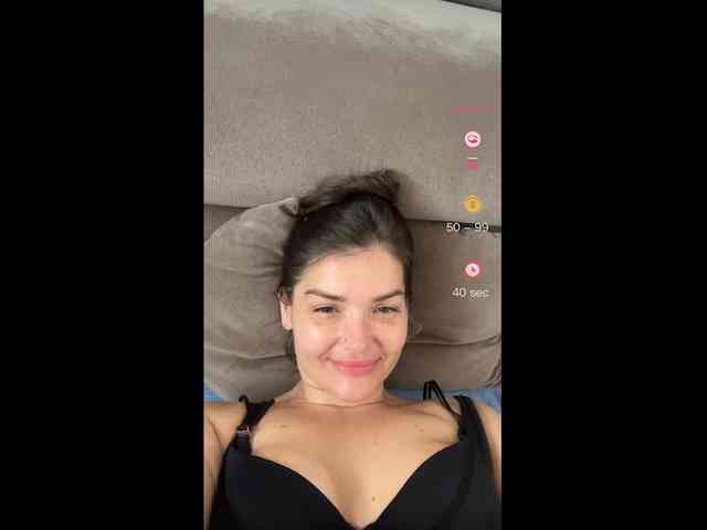 KsyushaMilf84 webcam