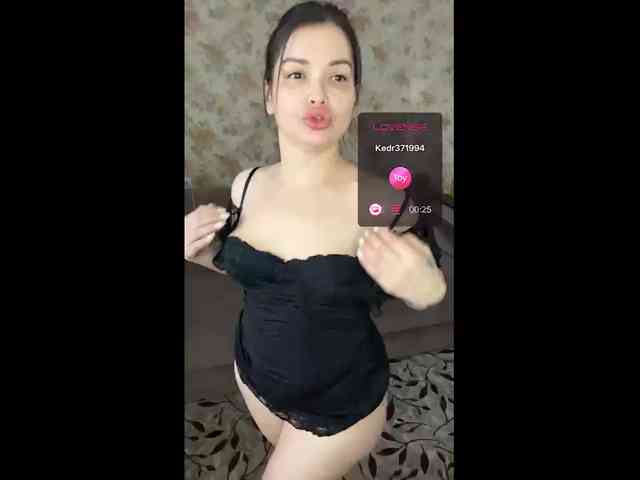 KsyushaMilf84 webcam