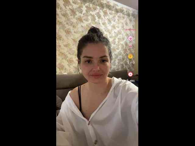 KsyushaMilf84 webcam