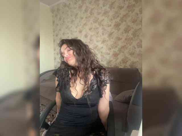 KikiMilf84 Live Webcam on BongaCams