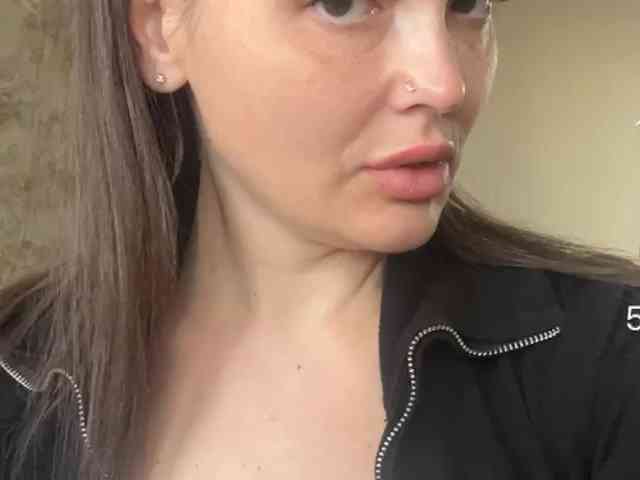 KsyushaMilf84 webcam