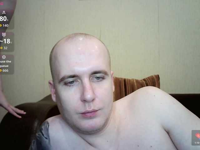 go to chat with BellaSins