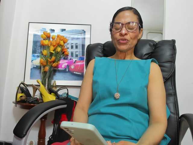 Aries-Mature's BongaCams show and profile