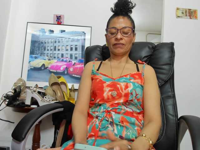 Aries-Mature's BongaCams show and profile