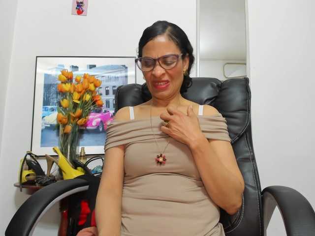 Aries-Mature's BongaCams show and profile