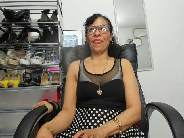 Aries-Mature's BongaCams show and profile