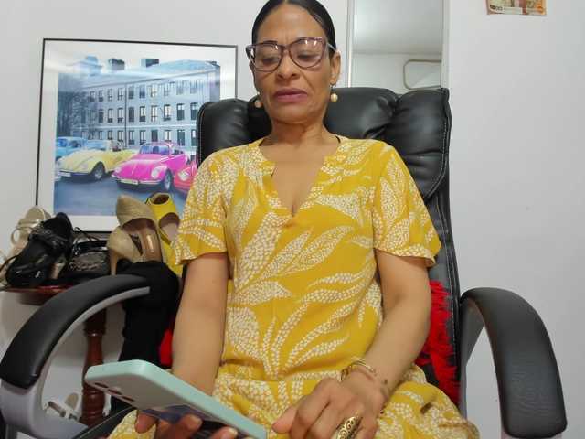 Aries-Mature's BongaCams show and profile