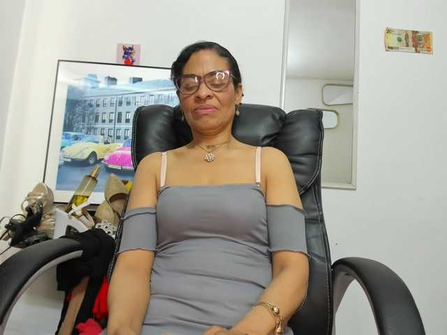 Aries-Mature's BongaCams show and profile