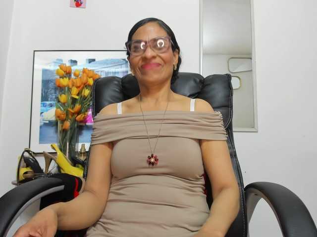 Aries-Mature's BongaCams show and profile