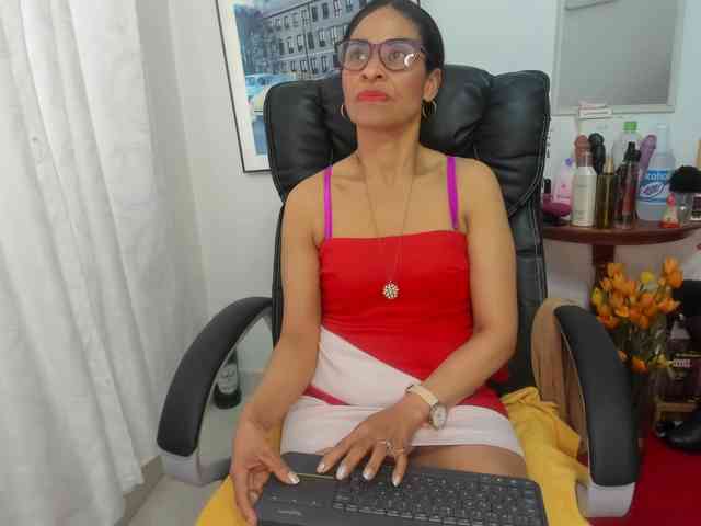 Aries-Mature webcam