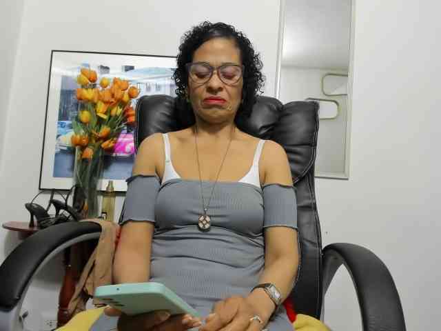 Aries-Mature webcam