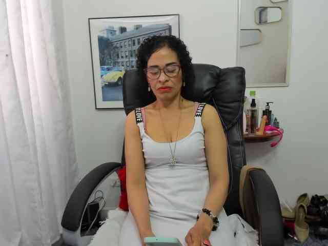 Aries-Mature webcam
