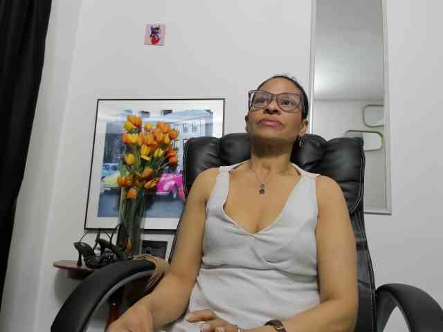 Aries-Mature webcam