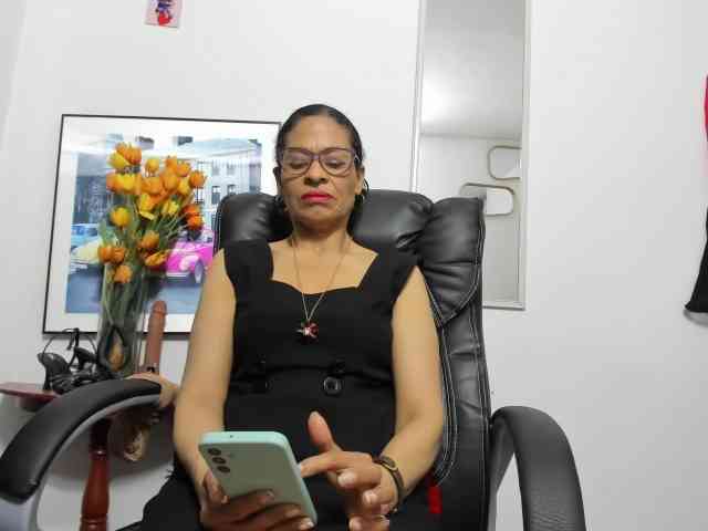 Aries-Mature webcam