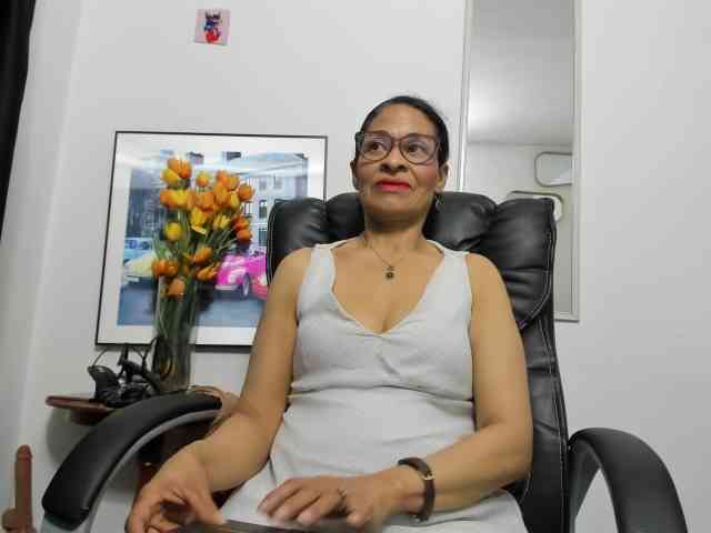 Aries-Mature webcam