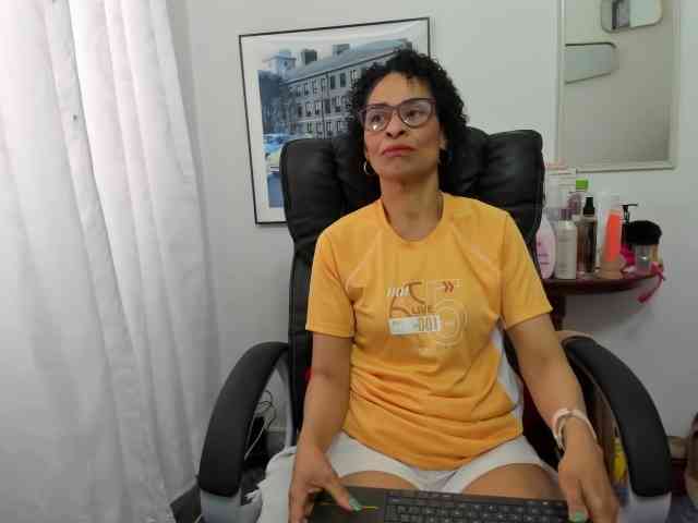 Aries-Mature webcam