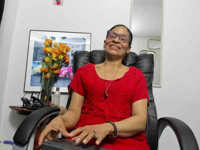 Aries-Mature webcam