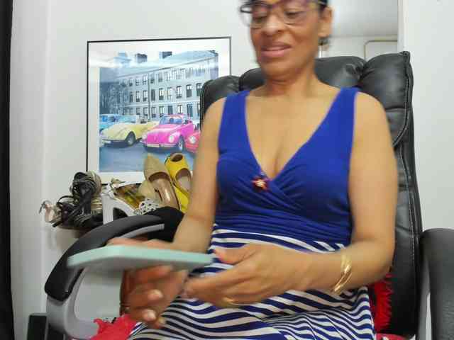 Aries-Mature Live Webcam on BongaCams